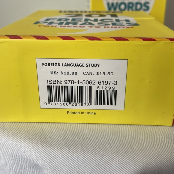 Barrons 201 French words & 291 French phrase flashcards and French dictionary - Picture 6 of 11